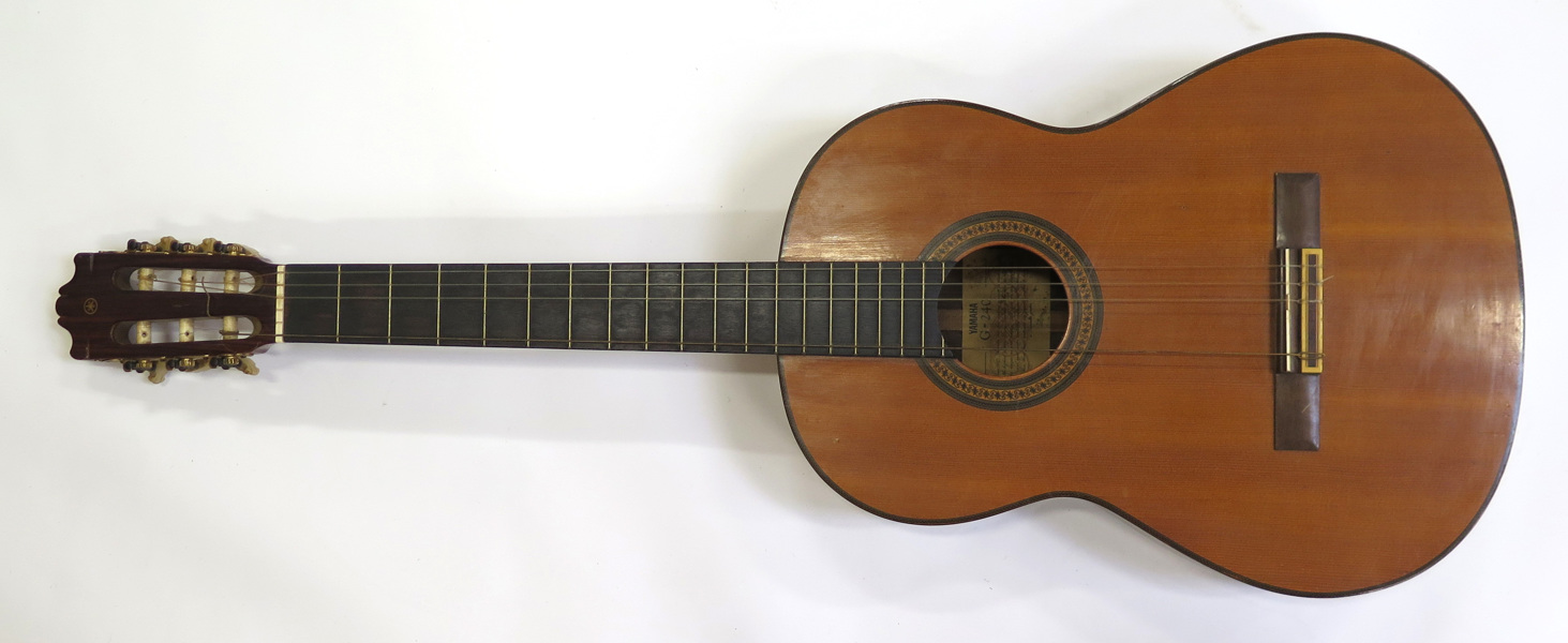 Gitarr, trä med intarsia, Yamaha G-240, _10631a_8d934d97edf9d41_lg.jpeg