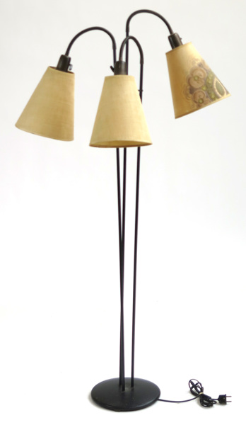 Okänd designer, 1950-tal, golvlampa, lackerad metall med tre böjliga ljusarmar_10668a_8d9361cf2e0df24_lg.jpeg