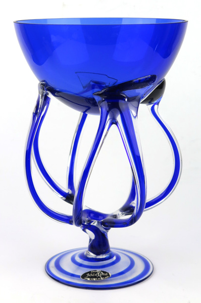 Okänd designer för Jozefina Glass Works, Krosno, skål på fot, glas, "Octopus",_11005a_8d946daecfe5032_lg.jpeg