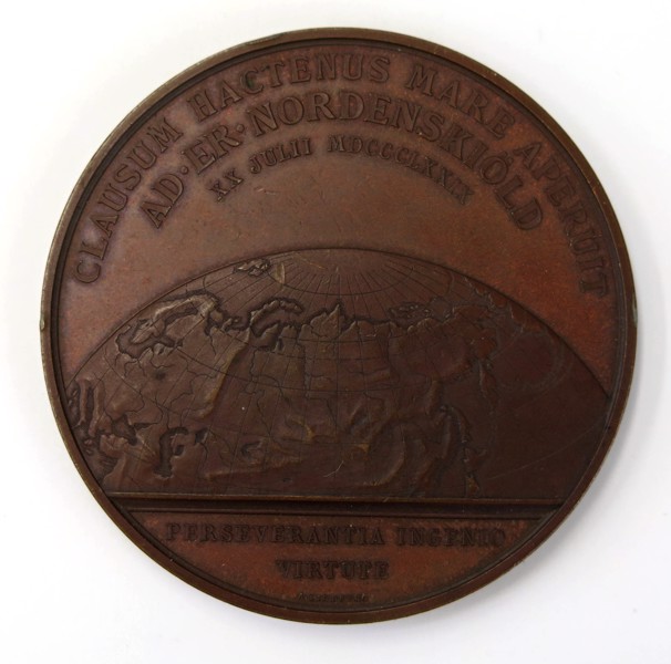 Medalj, brons, slagen 1880 av Vetenskaps och Vitterhetssamhället i Göteborg med anledning av  Vegas passerande av Asiens spets, _1188a_8d82e5da658a8c1_lg.jpeg