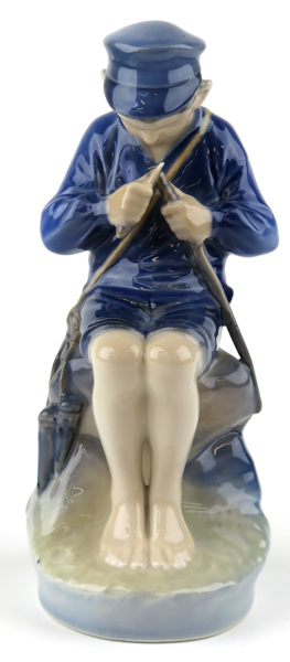 Thomsen, Christian för Royal Copenhagen, figurin, porslin, täljande pojke, _12035a_8d962fe18909ff8_lg.jpeg