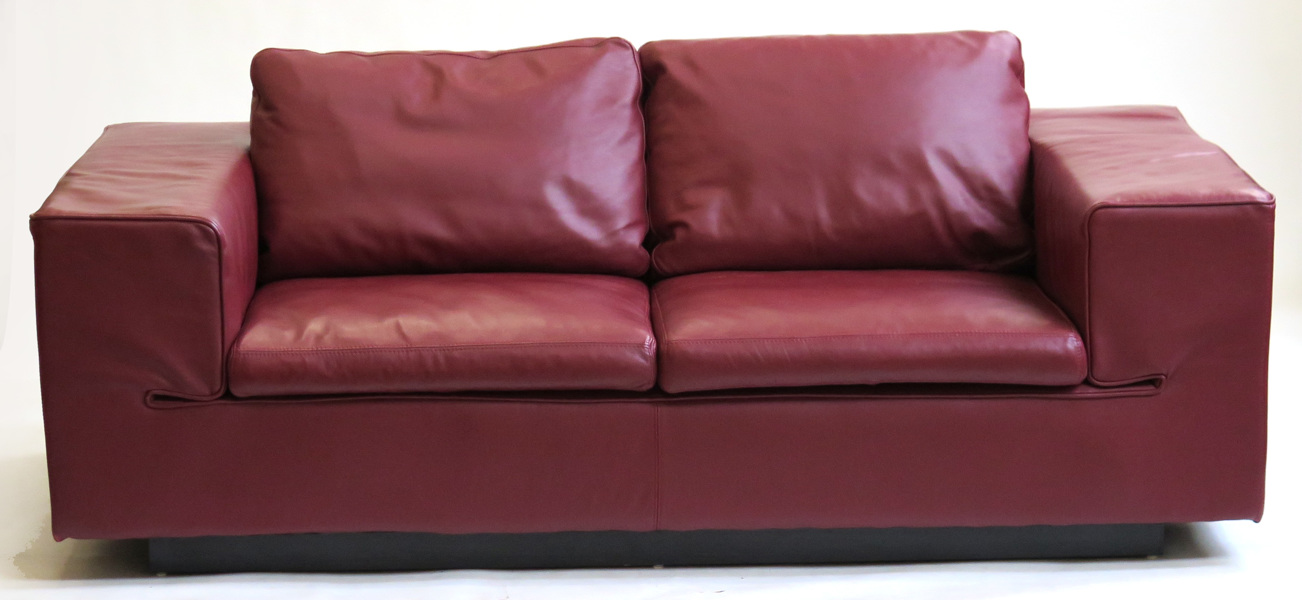 Okänd designer för Svenska Hem, soffa, röd läderklädsel, _12410a_lg.jpeg