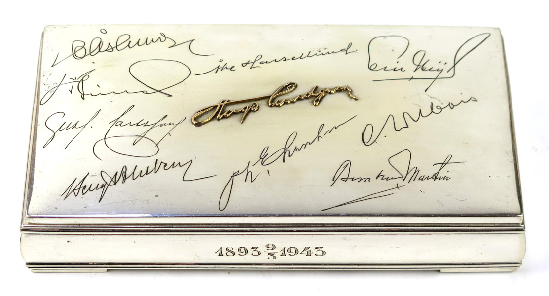 Cigarrskrin, silver, 1900-talets 1 hälft, invändig träinredning, _12696a_8d97210b4b63fc1_lg.jpeg