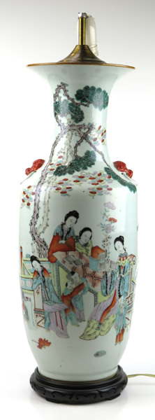 Golvvas, porslin, Kina, 1900-tal, polykrom dekor av personer, skrivtecken mm, _13414a_8d97ea395072b04_lg.jpeg