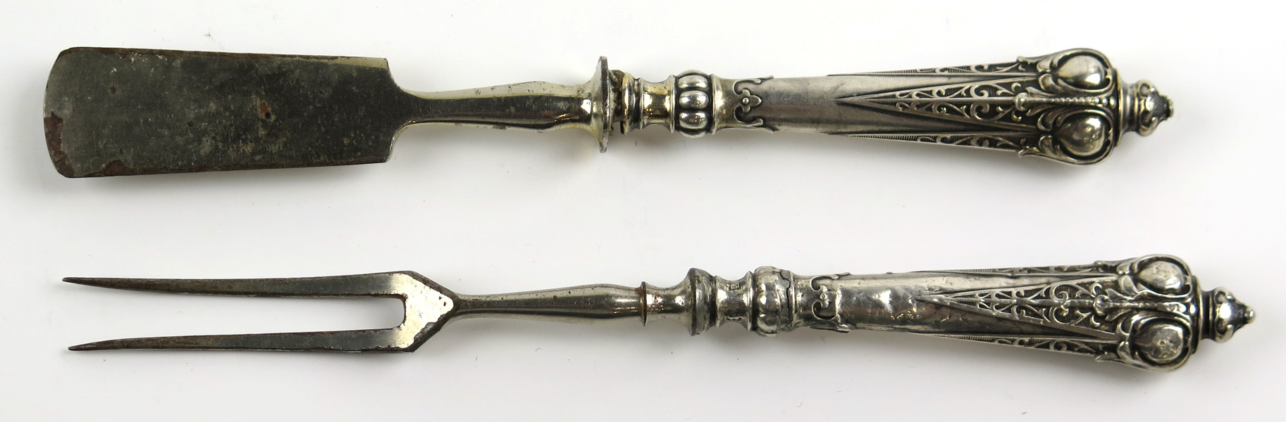 Ostkniv- och gaffel, silver med kromade blad och tenar, _14174a_8d99a312ab8e7b1_lg.jpeg