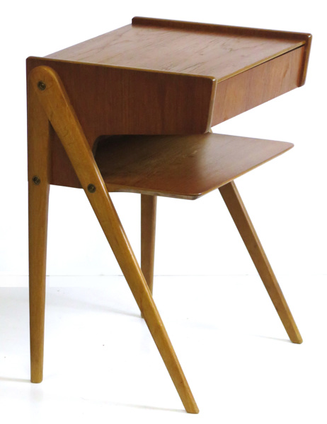 Okänd designer (Yngve Ekström?), 1950-60-tal, nattygsbord, teak och björk, _14384a_8d9a8572d3dd4bf_lg.jpeg