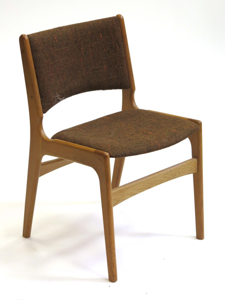 Larsen, Kjeld för Anderstrup, stol, ek med textilklädsel, _15519a_8d9bef5cc165309_lg.jpeg