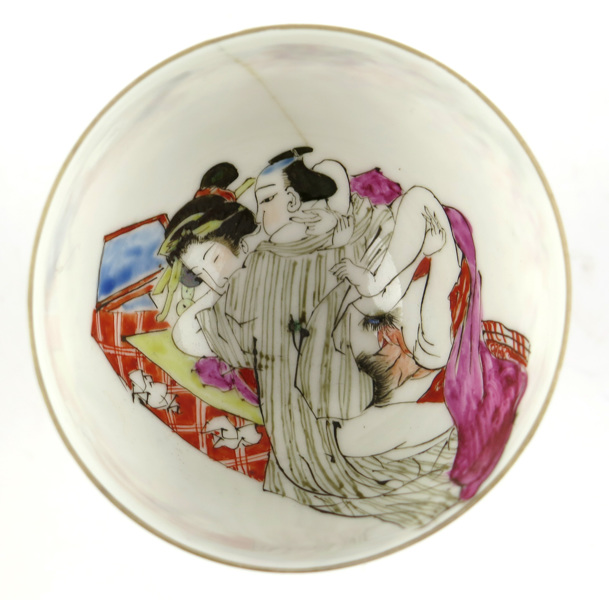 Bägare med erotiskt motiv, äggskalsporslin, Japan, Meiji, 1800-talets slut, _15899c_lg.jpeg