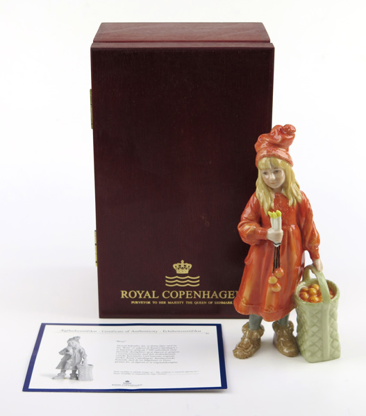 Larsson, Carl för Royal Copenhagen, efter honom, figurin, porslin, "Brita", _16087a_8d9dfef14986224_lg.jpeg