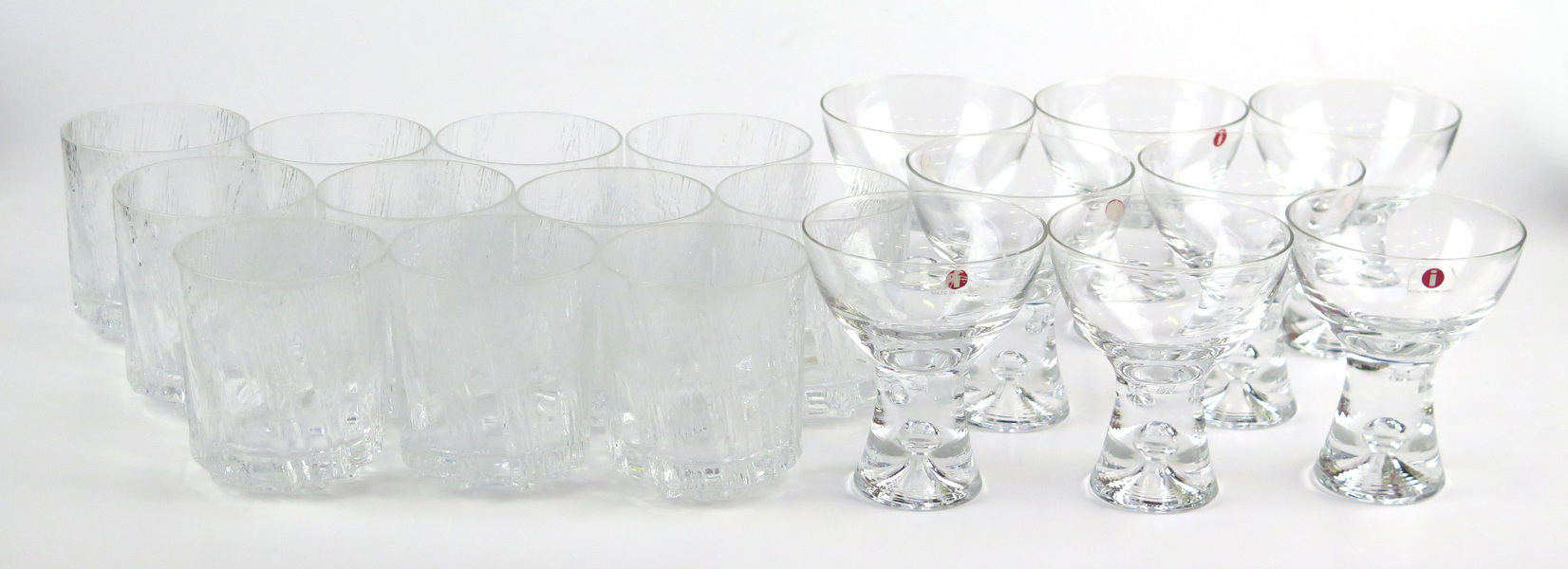 Wirkkala, Tapio för Iittala, sherryglas, 8 st, "Tapio", dekor av luftbubbla, medföljer 10 seltersglas, _16095a_8d9dfefa6326fb9_lg.jpeg
