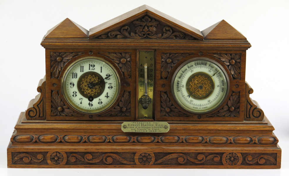 Kaminur med barometer och termometer, skuren ek, arts-and-crafts, England, sekelskiftet 1900, _16240a_8d9e0ce2d1f17d0_lg.jpeg