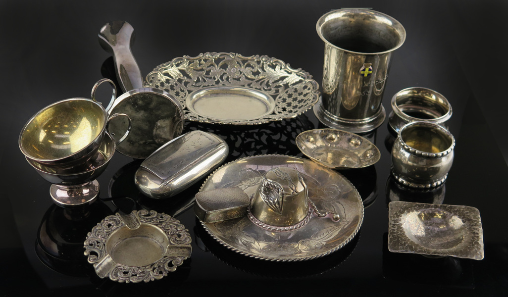 Parti silver; skålar, serviettringar mm, total vikt 460 gram, _16571a_8d9efcd3cc71780_lg.jpeg