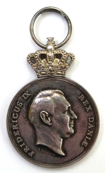 Medalj, silver, danska Frederik IX's Belønningsmedalje med krone_1735a_8d8444e00c72718_lg.jpeg