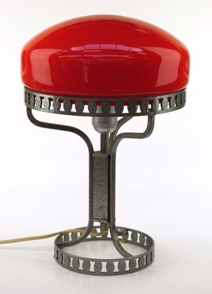 Okänd designer, bordslampa, smide med röd glaskupa, Strindbergsmodell, _17451a_8da08da5c960e46_lg.jpeg