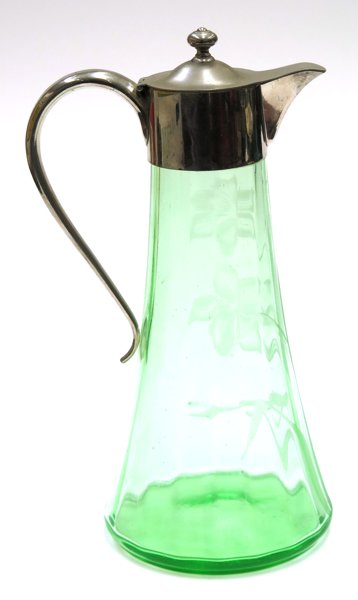 Kanna, gröntonad glasmassa med metallmontage, jugend, sekelskiftet 1900, slipad dekor av narcisser, _1752a_8d844ed5aec4806_lg.jpeg