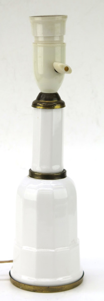 Bordslampa, porslin med mässingsmontage, så kallad Heiberglampe, _18217a_8da1d429b39d91d_lg.jpeg