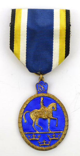 Medalj, förgyllt silver och emalj, Svenska Ridsportens Centralförbunds förtjänstmedalj_18645a_8da23a87556c3ee_lg.jpeg