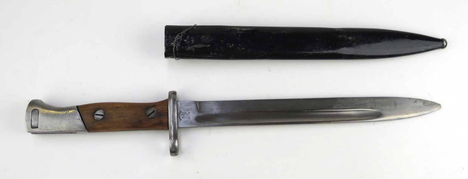 Knivbajonett i balja, Spanien M/1943, för 8 mm Mauser M/1944, _18981a_8da3a5480923084_lg.jpeg