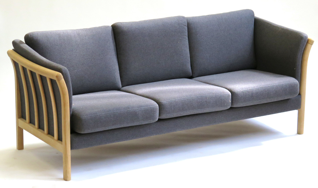 Skalma Design Team för Skalma, Skals, soffa, såpbehandlad ek med textilklädsel, "Asmara", _19289a_lg.jpeg