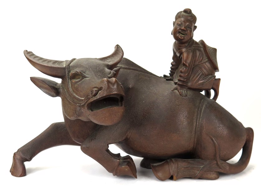 Skulptur, skuren hardwood, Kina, 1900-tal, barn på vattenbuffel, _1942a_lg.jpeg