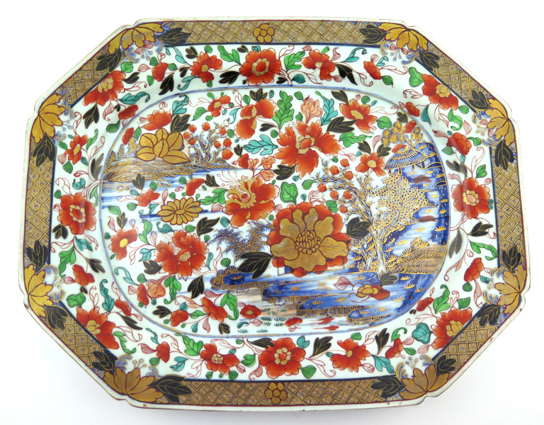 Stekfat, porslin, Kina, Qianlong (1736-95), oktogonalt med avfasade hörn, _20792a_lg.jpeg