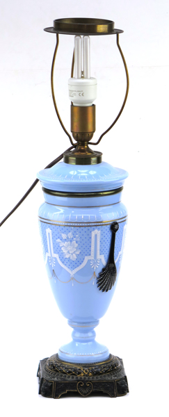 Bordslampa, metall och blått porslin, 1900-tal, _21182a_8da7929f2dac5ab_lg.jpeg