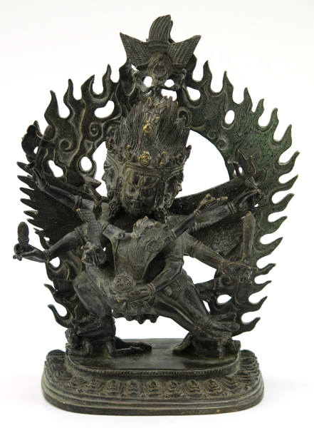 Skulptur, patinerad brons, Yogambara på lotustron med eldmandorla, Tibet eller Nepal, 1900-tal, _21278a_lg.jpeg