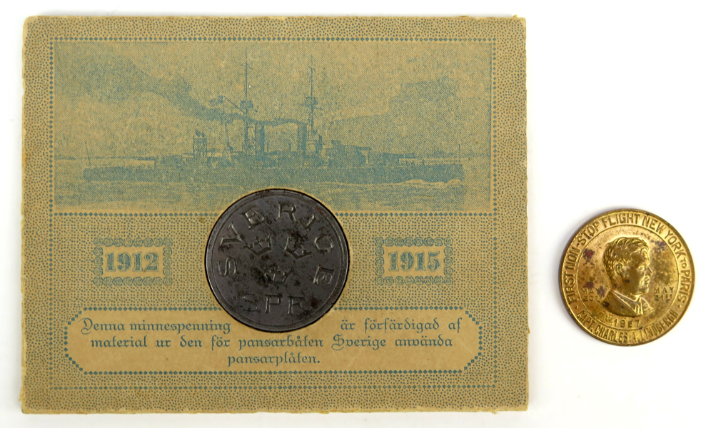 Polletter, 2 st, metall, "Lucky Lindbergh" 1927 samt Pansarbåten Sverige_23032a_8dab03878f8158a_lg.jpeg