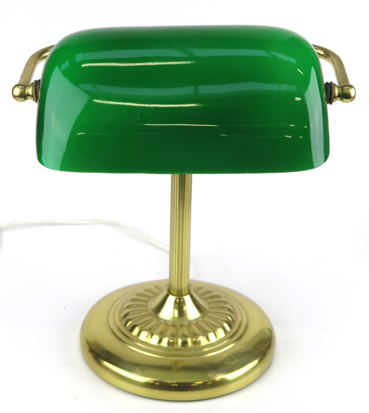 Okänd designer för IKEA, bordslampa, gulmetall med grön glaskupa_23061a_8dab048e4f948fd_lg.jpeg