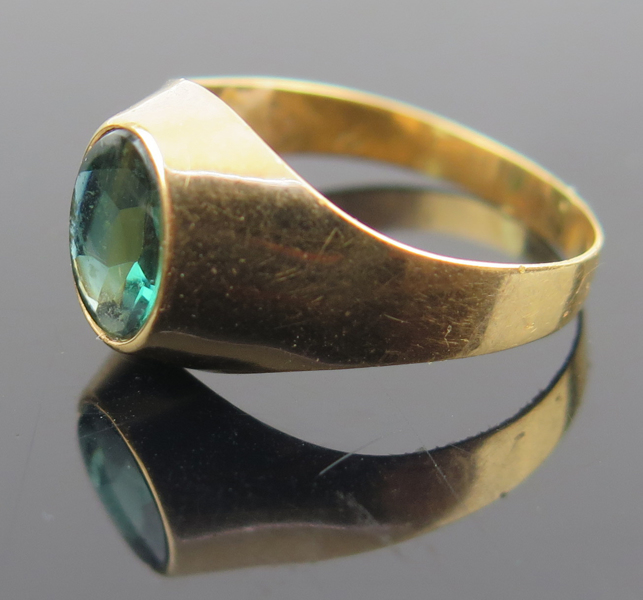 Ring, 18 karat rödguld med grön spinell (?), vikt 1,9 gram, _23167a_8dab115d58be9ab_lg.jpeg