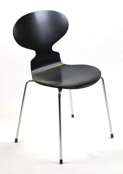 Jacobsen, Arne för Fritz Hansen, stol, svartlackerat böjträ på fyra stålben, "Myran", _23213a_8dab1d7c0f90fec_lg.jpeg