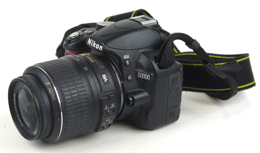 Digitalkamera, Nikon D3100, 14,2 Megapixlar, objektiv Nikkor 18-55 mm, _24014a_8dacc9ff624017d_lg.jpeg