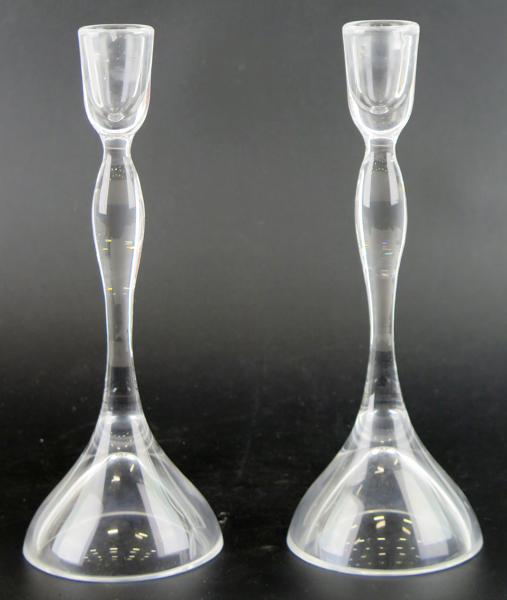 Lindstrand, Vicke för Kosta, ljusstakar, 1 par, glas, signerade LH1392 (1958), h 24 cm_25825a_lg.jpeg