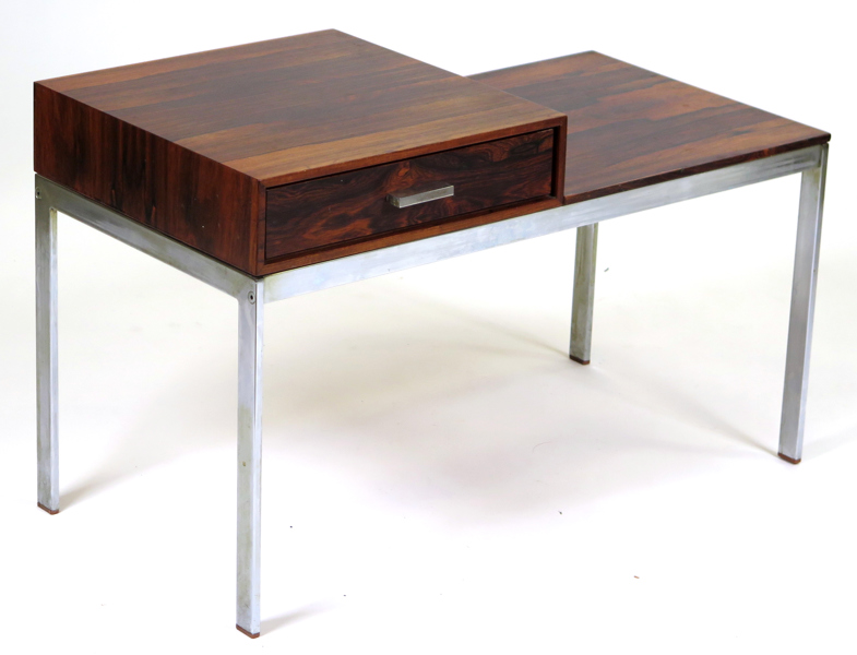 Lundgren, Gillis för IKEA, bänk, palisander på stålben, ”Alpacka” design 1971, 
fast hurts med låda, l 80 cm_25926a_lg.jpeg