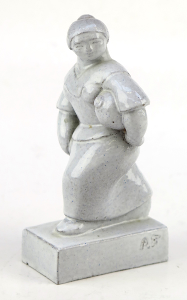 Fischer, Adam, skulptur, glaserat stengods, kvinna med kruka, signerad, h 14 cm_26221a_8db10da859df41b_lg.jpeg