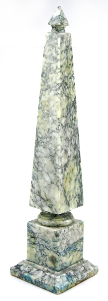 Obelisk, skuren marmor, 1900-talets 2 hälft, h 51 cm_27119a_8db2a0f88347391_lg.jpeg