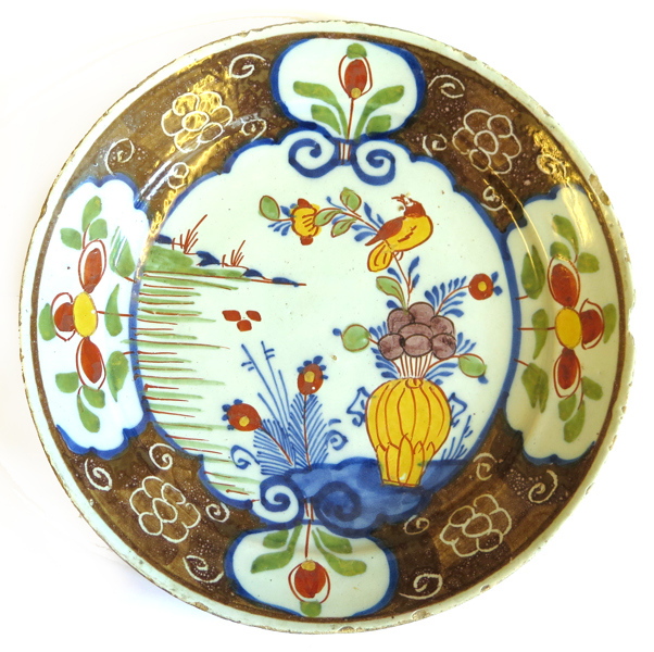 Tallrik, fajans, Holland 1700-tal, dekor i starkeldsfärger, av strand och fågel, diameter 23 cm_27374a_lg.jpeg