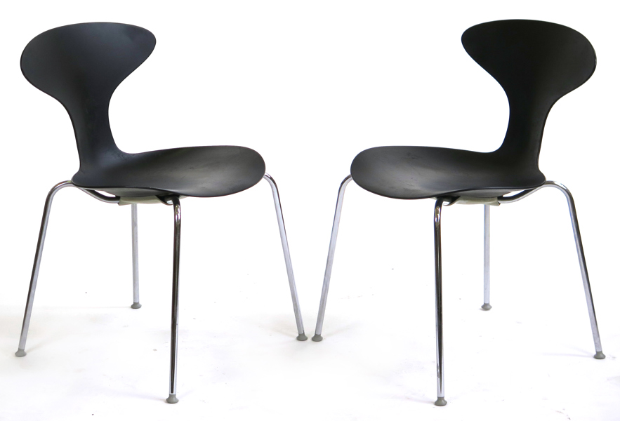 Lovegrove, Ross för Bernhardt Design, stolar, 1 par, plast och krom, "Orbit", design 2005, gjuten signatur, bruksslitage_27611a_8db44c030fd3d39_lg.jpeg