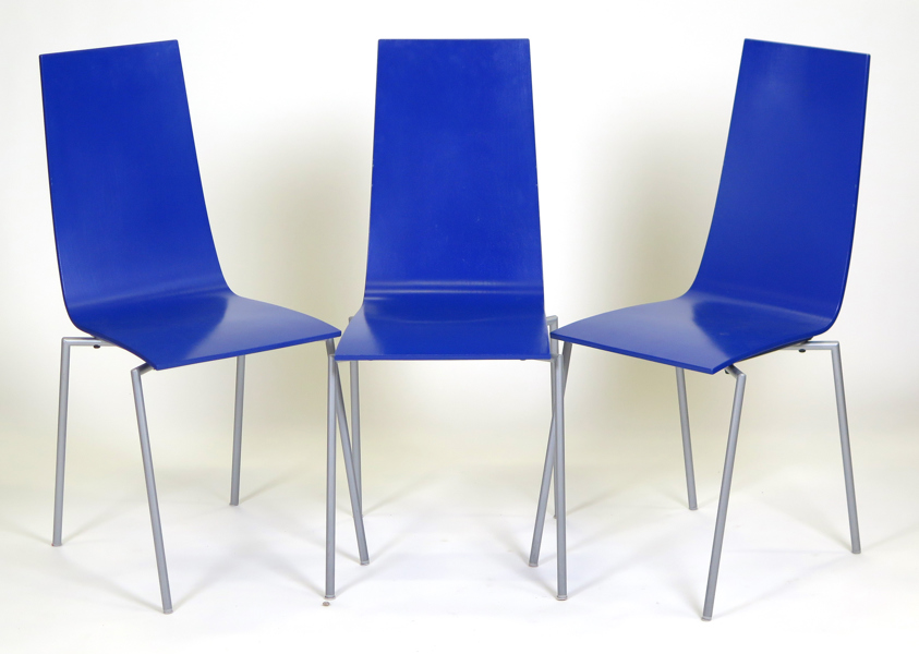 Ljunggren, Mattias för Källemo, stolar, 3 st, blålackerat böjträ på metallunderrede, "Cobra", _27651a_lg.jpeg