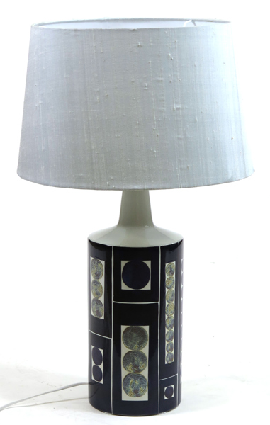 Kofoed, Ingelise för Royal Copenhagen/Fogh & Mörup, bordslampa, fajans, modell Royal 7 Tenera/E7167, design 1967, avbildad i katalogen, h inklusive skärm 69 cm