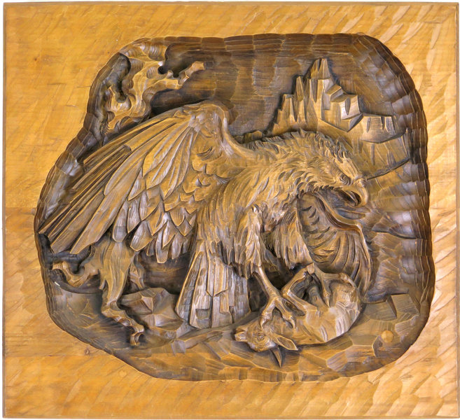 Okänd konstnär, relief, skuret trä. örn, signerad F Wörnle och daterad 1975, 46 x 51 cm