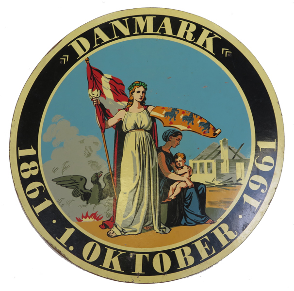 Reklamskylt, litografi på trä, Försäkringssällskapet Danmark, 1861-1961, dia 60 cm