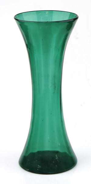 Okänd designer, 1900-talets mitt, vas, optikblåst, grön glasmassa, timglasformad, h 31 cm_28810a_8db5c6ca7483528_lg.jpeg