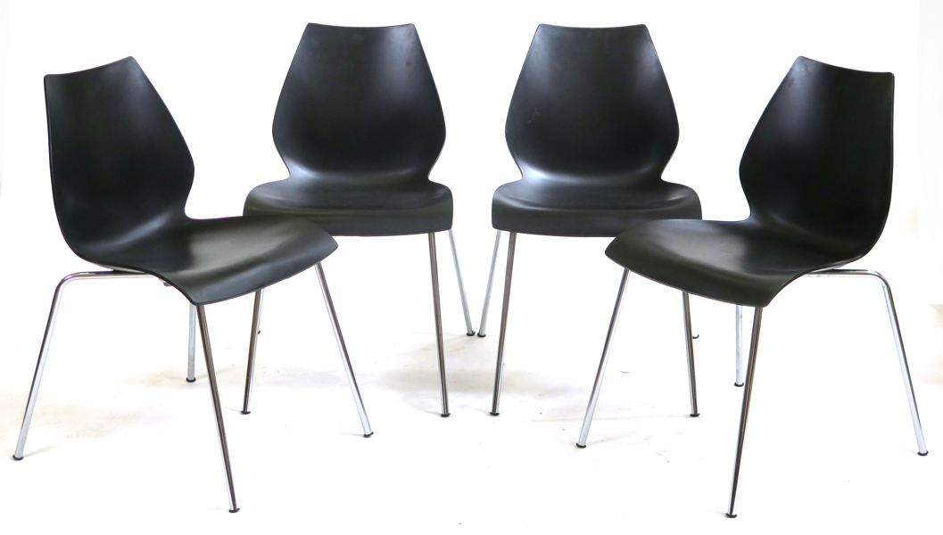Magestretti, Vico för Kartell, stolar, 4 st, kromad metall och svart polypropen, "Maui", design 1996, gjuten signatur, h 76 cm_28848a_lg.jpeg