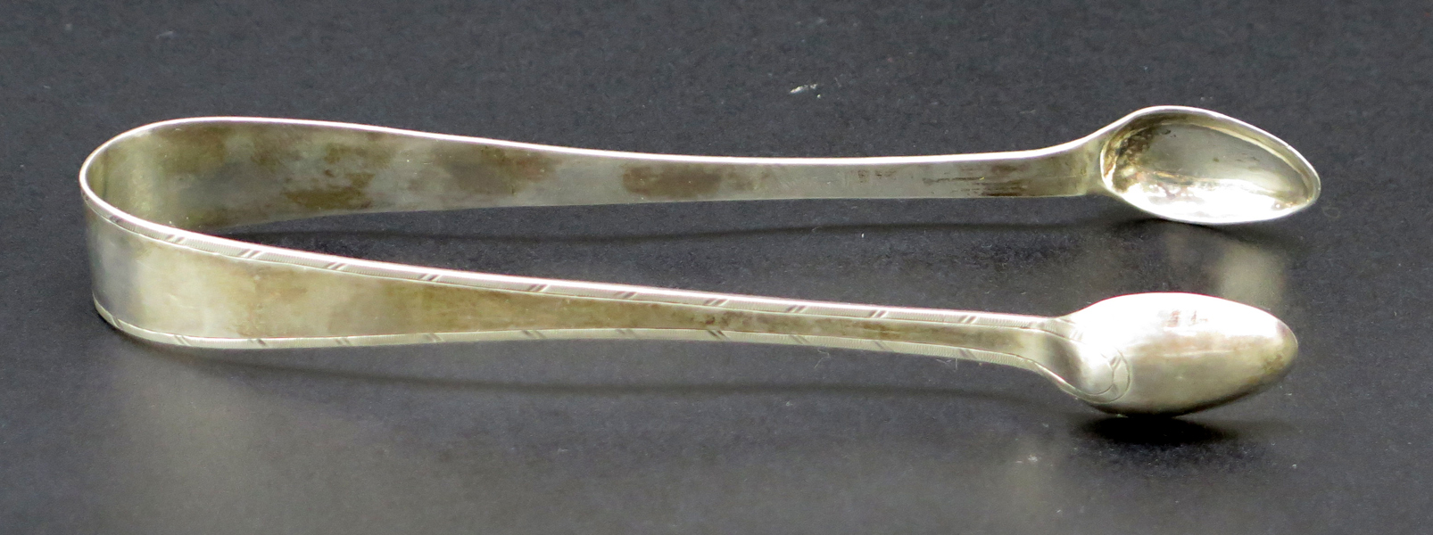 Sockertång, silver, sengustaviansk, stämplar Nils Tornberg Linköping 1802, l 14,5 cm, vikt 30 gram_29126a_8db6fe74e92147b_lg.jpeg
