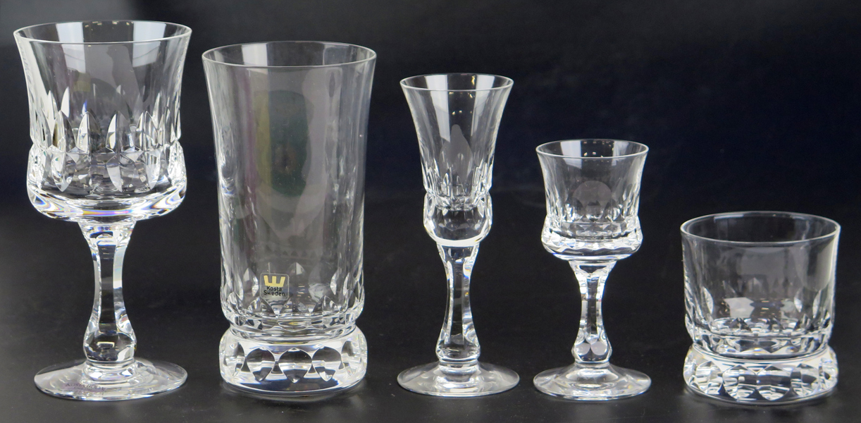 Wärff, Göran för Kosta, glasservis, cirka 65 delar, "Prince", design 1986, bland annat 13 rödvinsglas