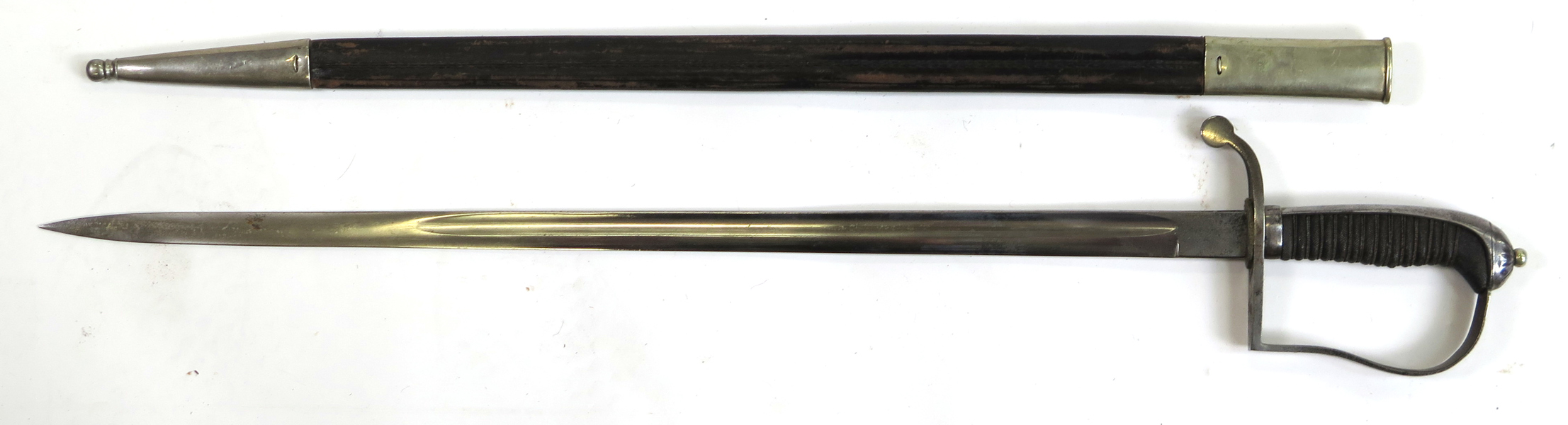 Sabel (pallasch) i balja, 18-1900-tal, förnicklad klinga, kavel med rockaskinn, total  l 81 cm, balja något krympt_29586a_8db7305b2be9089_lg.jpeg