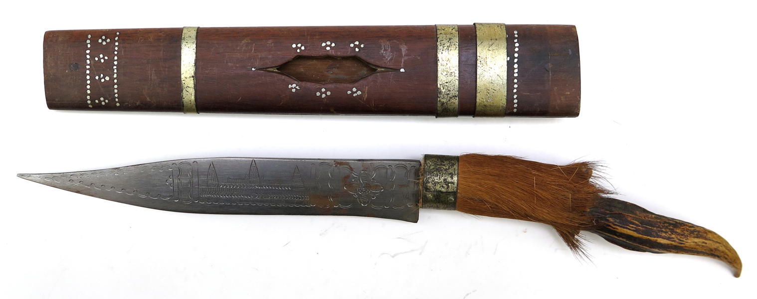 Kniv i balja, trä, horn och smide, så kallad Chin, Burma, 1900-tal. rikt dekorerad klinga, total l 41 cm_29599a_8db730c6ccea033_lg.jpeg