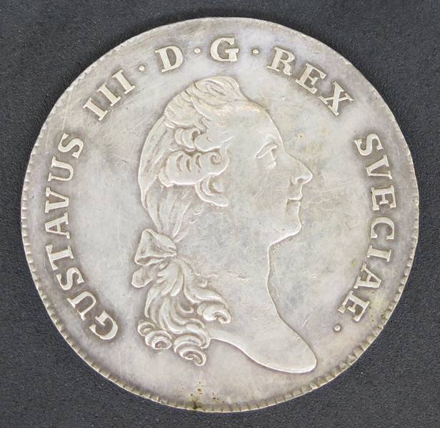 Silvermynt, 1 Riksdaler, Gustav III 1782, randhål (klockan 12)