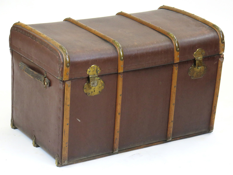 Koffert, oljepapp och trä, så kallad Amerikakoffert,_3027a_8d8608112ce43bc_lg.jpeg